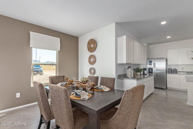 1064 S Chatfield Avenue, Vail, AZ 85641