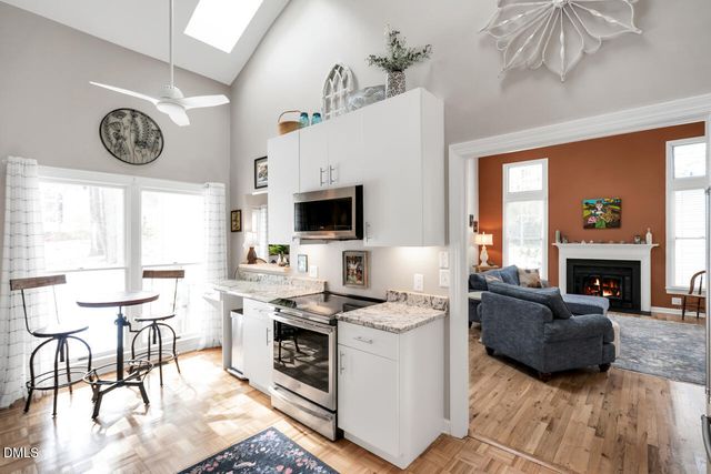 356 Weymouth Close, Pittsboro, NC 27312