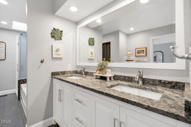 356 Weymouth Close, Pittsboro, NC 27312