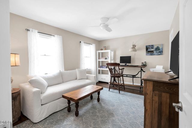 356 Weymouth Close, Pittsboro, NC 27312