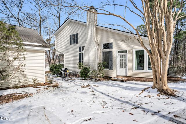 356 Weymouth Close, Pittsboro, NC 27312