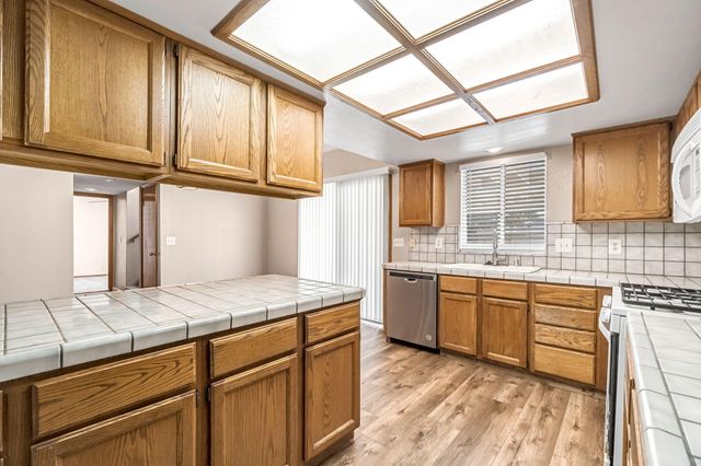 1688 University Avenue, Madera, CA 93637