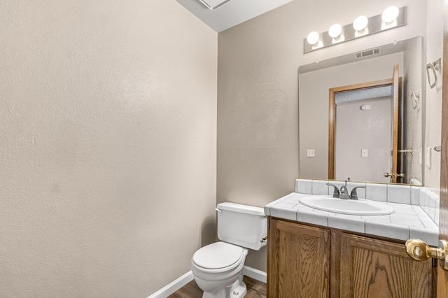 1688 University Avenue, Madera, CA 93637