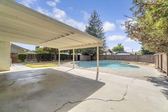 1688 University Avenue, Madera, CA 93637