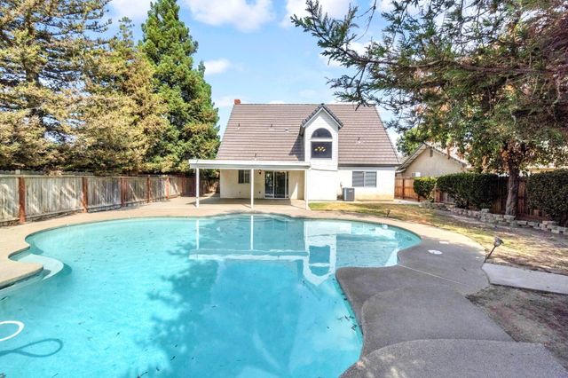 1688 University Avenue, Madera, CA 93637