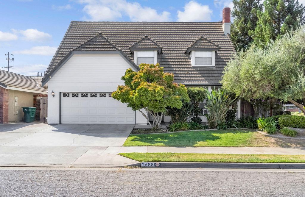 1688 University Avenue, Madera, CA 93637