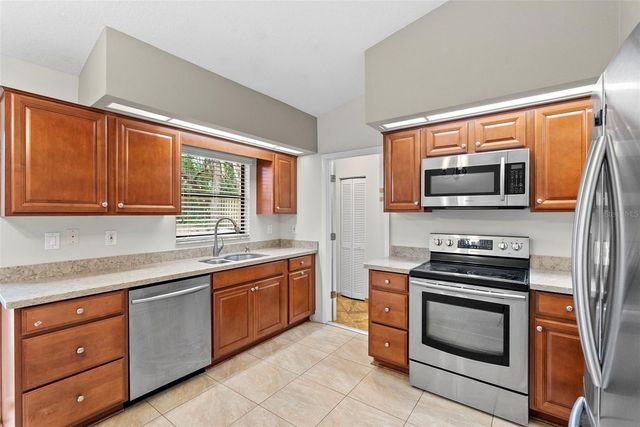 723 PENT STREET, Tarpon Springs, FL 34689