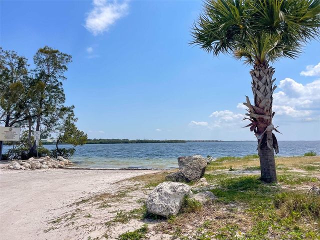 723 PENT STREET, Tarpon Springs, FL 34689