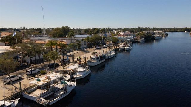 723 PENT STREET, Tarpon Springs, FL 34689