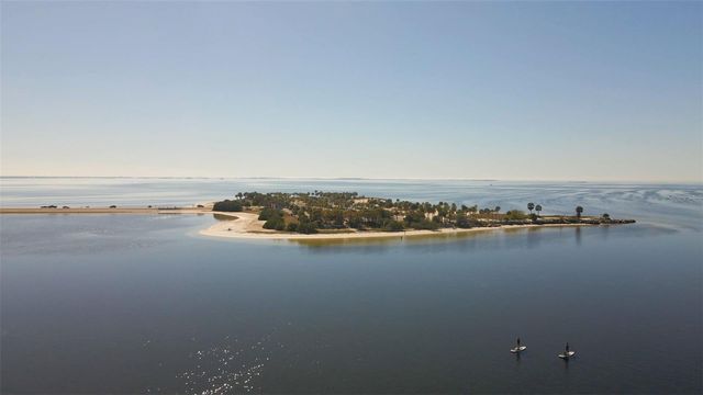 723 PENT STREET, Tarpon Springs, FL 34689