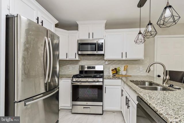 11709 WOODLAND VIEW DR, Fredericksburg, VA 22407