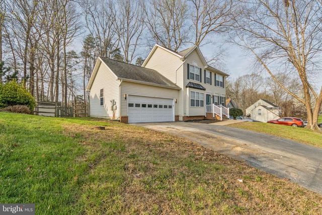 11709 WOODLAND VIEW DR, Fredericksburg, VA 22407