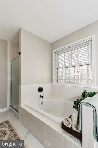 11709 WOODLAND VIEW DR, Fredericksburg, VA 22407