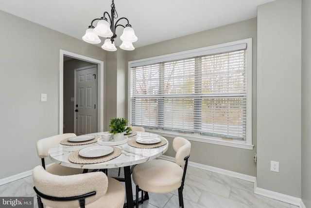 11709 WOODLAND VIEW DR, Fredericksburg, VA 22407