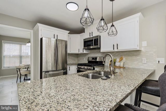 11709 WOODLAND VIEW DR, Fredericksburg, VA 22407