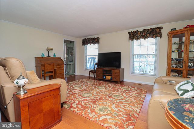 701 SNOWDON LN, Glen Burnie, MD 21061