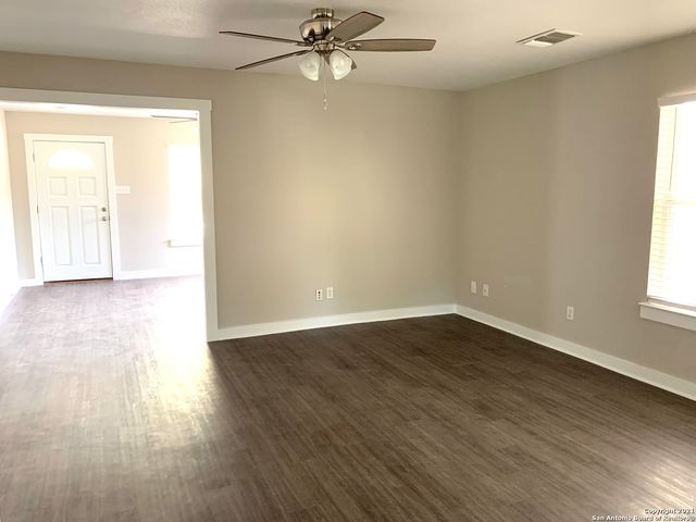 3502 Lura Ln, San Antonio, TX 78228
