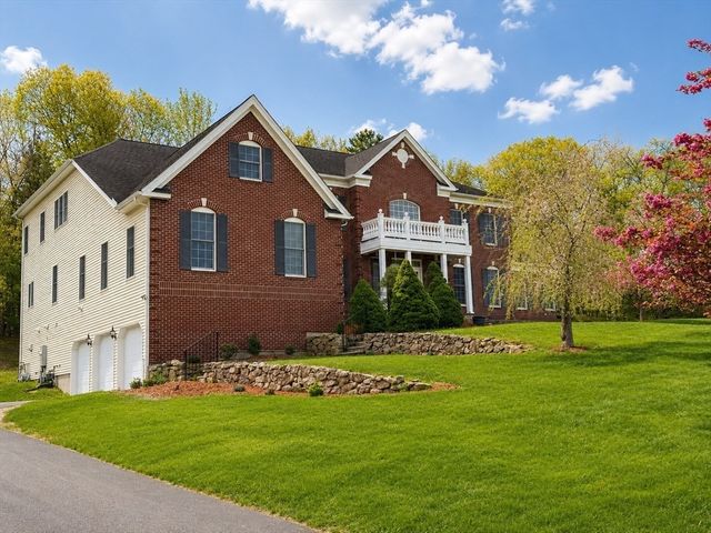 4 Summit Way, Hopkinton, MA 01748