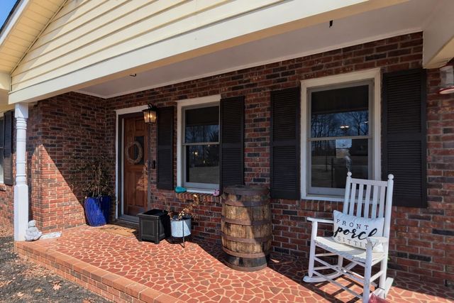 161 Shady Grove Rd Road, Cowpens, SC 29330