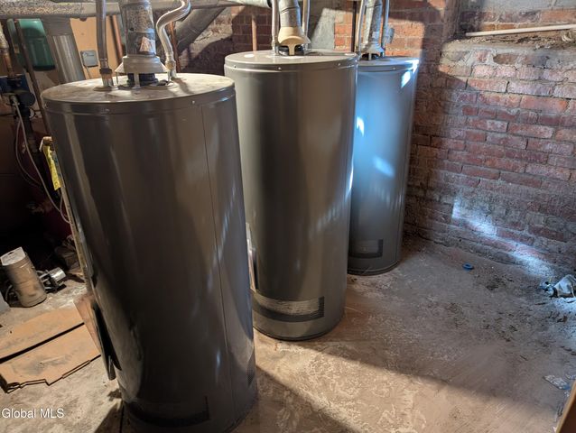 2247 5th Avenue, Troy, NY 12180