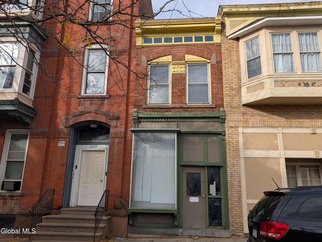 2247 5th Avenue, Troy, NY 12180