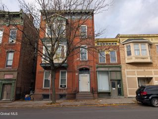 2247 5th Avenue, Troy, NY 12180