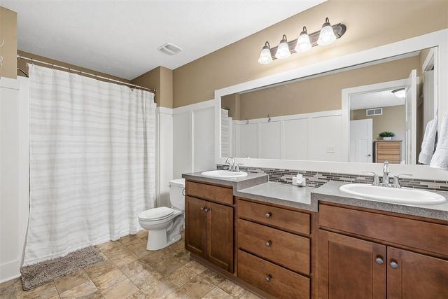 8991 Plantation Drive, Byron Center, MI 49315