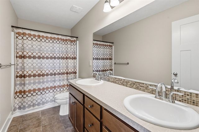 8991 Plantation Drive, Byron Center, MI 49315