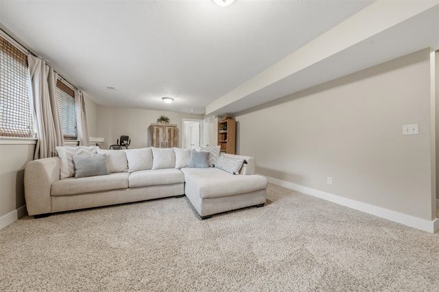 8991 Plantation Drive, Byron Center, MI 49315