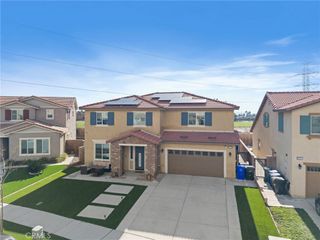 15765 Kings Peak Dr, Fontana, CA 92336