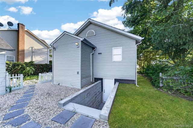 67 Ohio Avenue, Medford, NY 11763