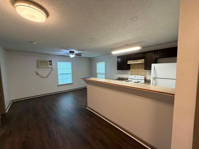 3028 Avenue M 2M, Galveston, TX 77550