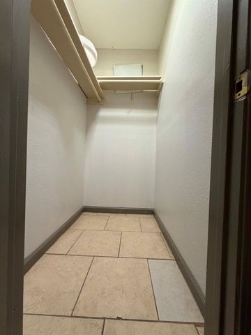 3028 Avenue M 2M, Galveston, TX 77550