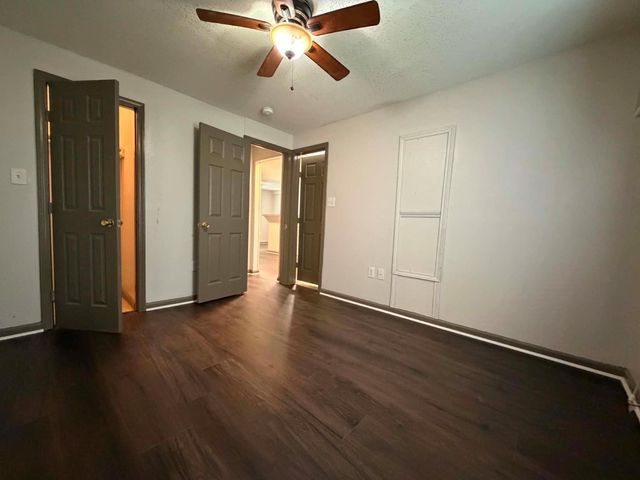 3028 Avenue M 2M, Galveston, TX 77550