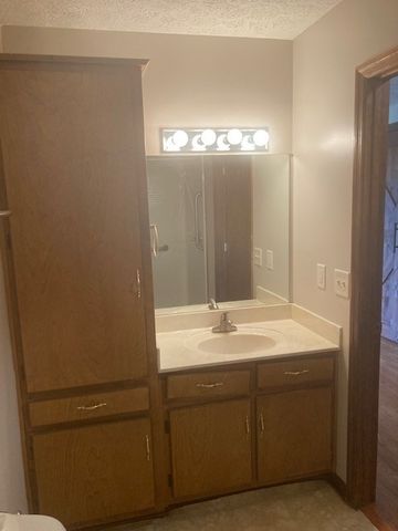 104 Wallace St, Woodbury, TN 37190