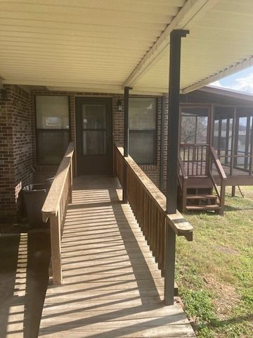 104 Wallace St, Woodbury, TN 37190