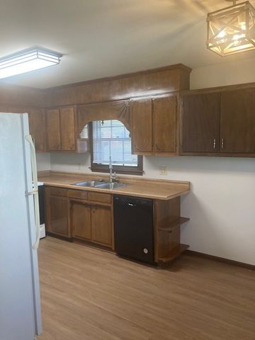 104 Wallace St, Woodbury, TN 37190