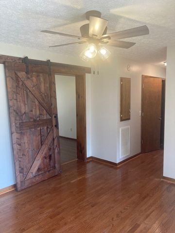 104 Wallace St, Woodbury, TN 37190