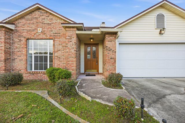 4628 Legends Ln, Elkton, FL 32033