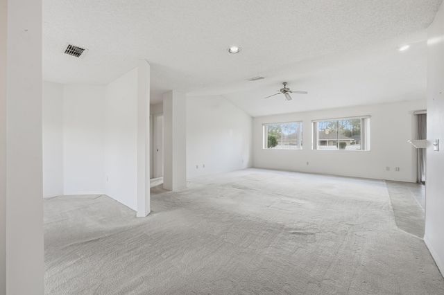 4628 Legends Ln, Elkton, FL 32033