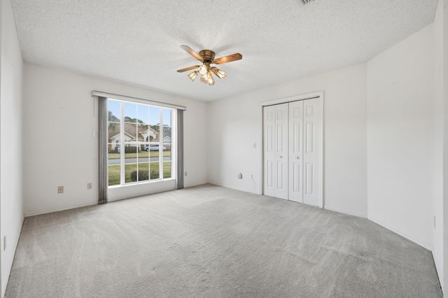 4628 Legends Ln, Elkton, FL 32033