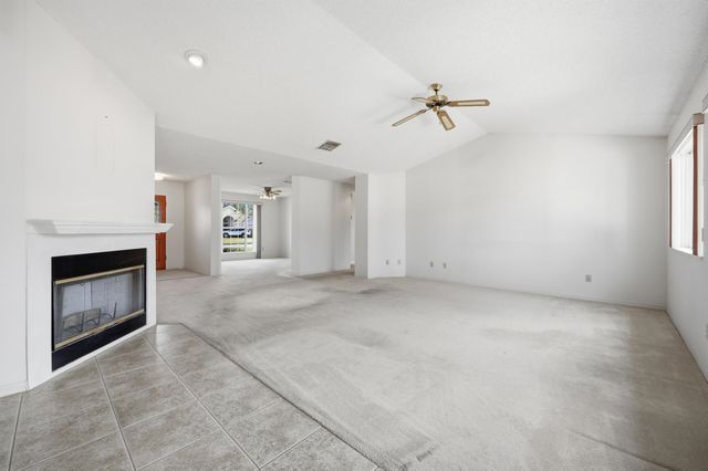 4628 Legends Ln, Elkton, FL 32033