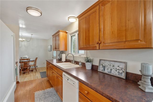 123 Forrest Way, Camillus, NY 13031