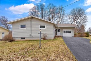 123 Forrest Way, Camillus, NY 13031