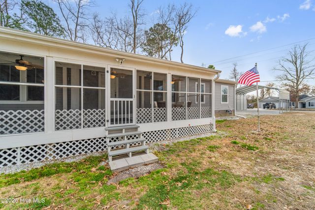 311 Petersburg Road, Richlands, NC 28574