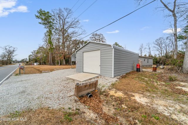 311 Petersburg Road, Richlands, NC 28574