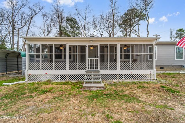 311 Petersburg Road, Richlands, NC 28574