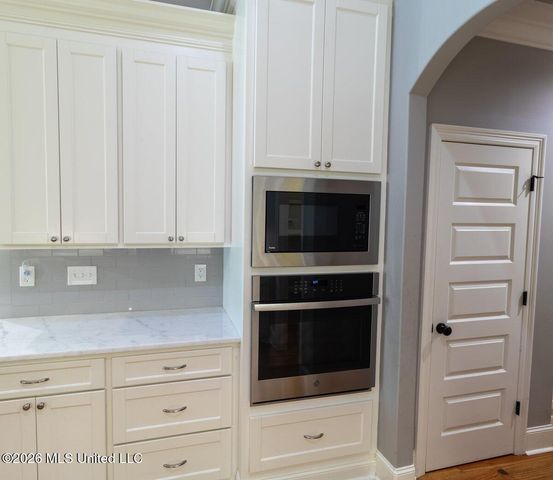 609 Gloucester Way, Flowood, MS 39232