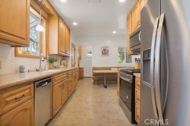 725 Tufts Avenue, Burbank, CA 91504