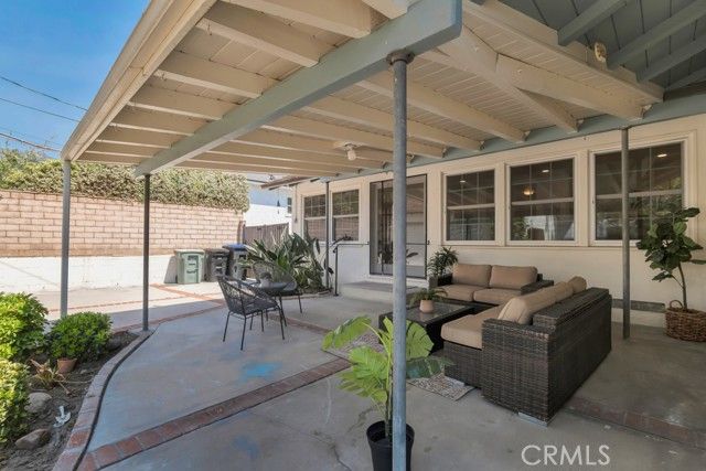 725 Tufts Avenue, Burbank, CA 91504